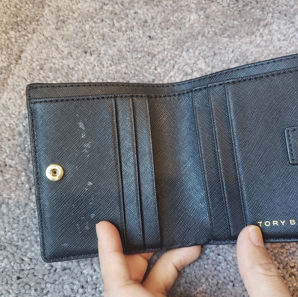 Tory Burch wallet - Picture 2 of 2
